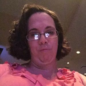 Meet your Posher, Alicia